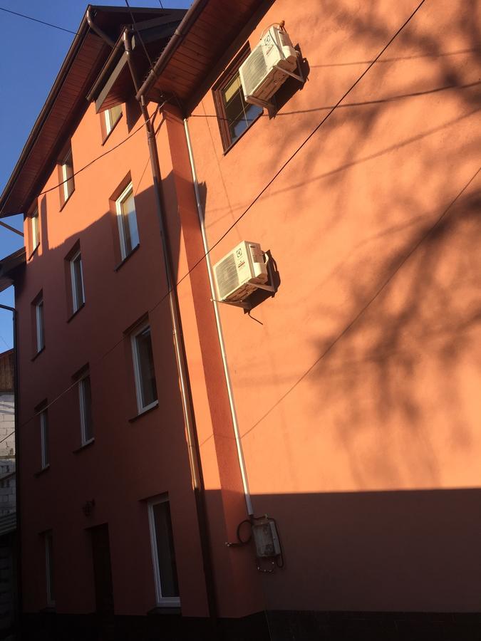 Mini-hotel Megora Rachiv Esterno foto